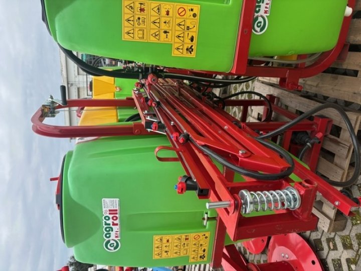 600 l /12 m függesztett permetező gép önbeállós kerettel 1 szórófejes 3 tartályos Lengyel BRANDI P 319 